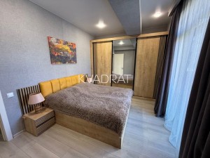 Продаётся, Квартира