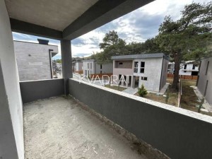 Продаётся, Частный дом