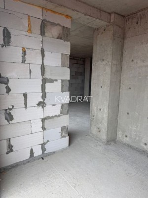 Продаётся, Квартира